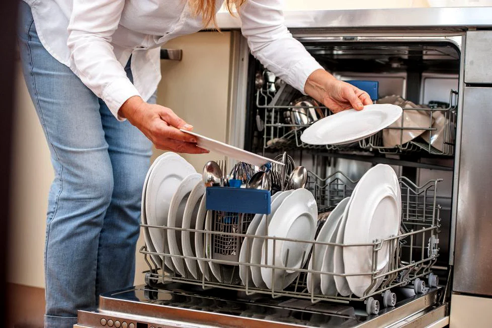 تعمیر سریع و با ضمانت ظرفشویی جنرال الکتریک با تعمیرکار مجاز